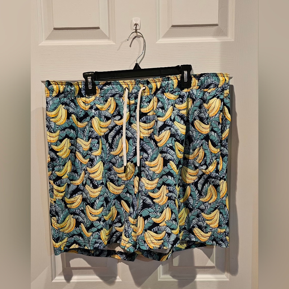 SOLD ~Mens size XL ~  Member's Mark Men's Resort Swim Trunks with a banana print